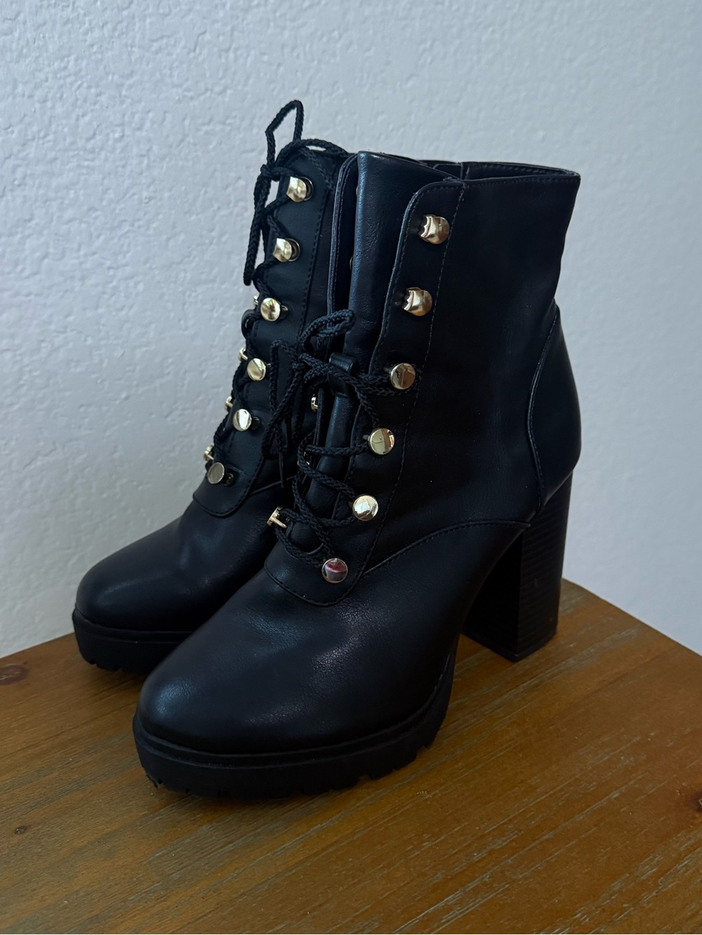 Black Lace-Up Platform Ankle Boots Women’s